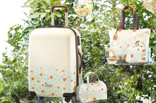 �A�E�g���b�g�p�[�N�k�����