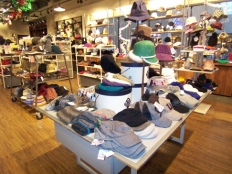 �A�E�g���b�g�p�[�N�k�����