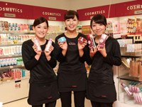 �A�E�g���b�g�p�[�N�k�����