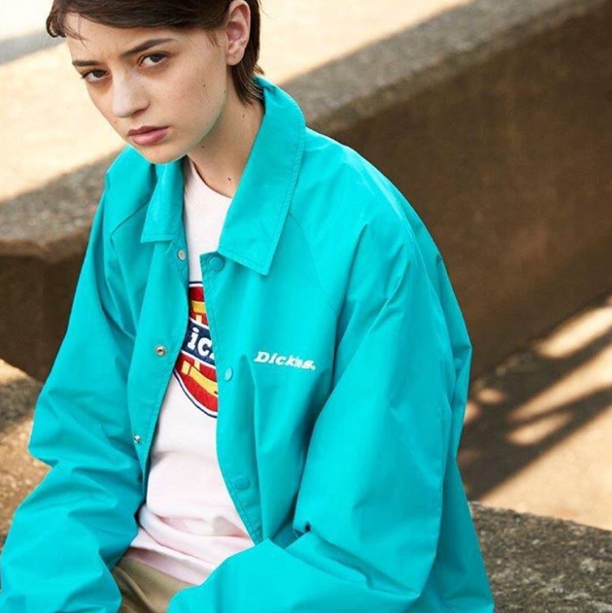 �A�E�g���b�g���