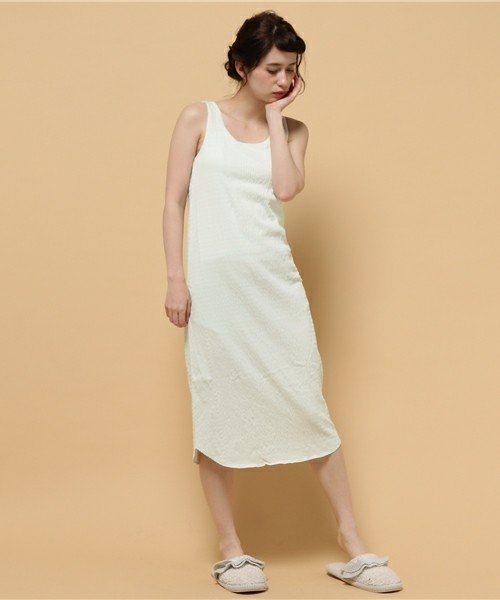 �A�E�g���b�g�p�[�N�k�����