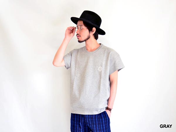 �A�E�g���b�g�p�[�N�k�����