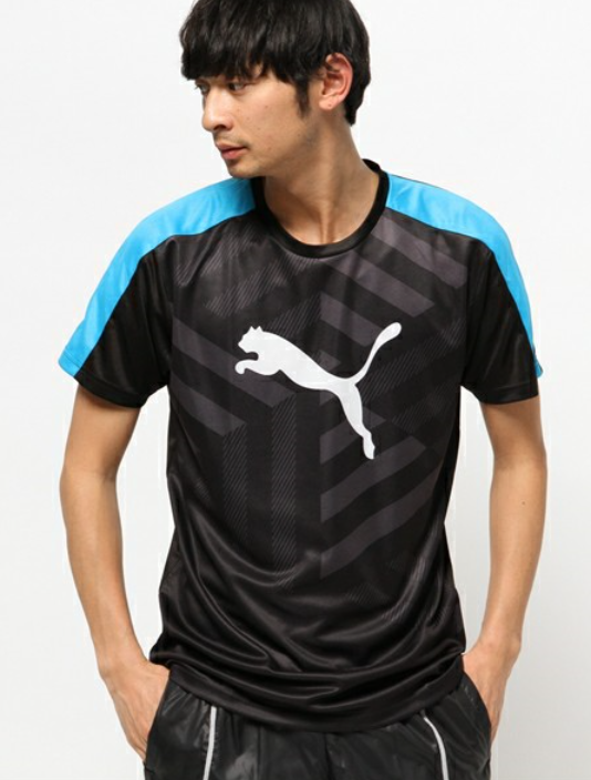 �A�E�g���b�g�p�[�N�k�����