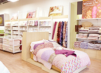 �A�E�g���b�g�p�[�N�k�����