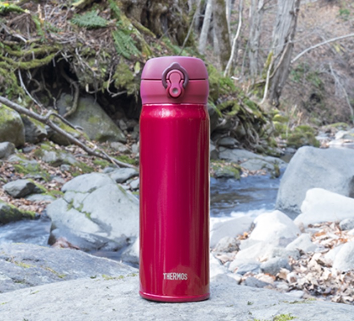 �A�E�g���b�g���