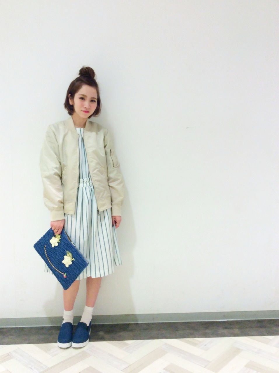 �A�E�g���b�g�p�[�N�k�����